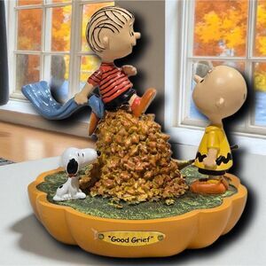 Vintage Hawthorne Village "Good Grief" Peanuts The Great Pumpkin Collection